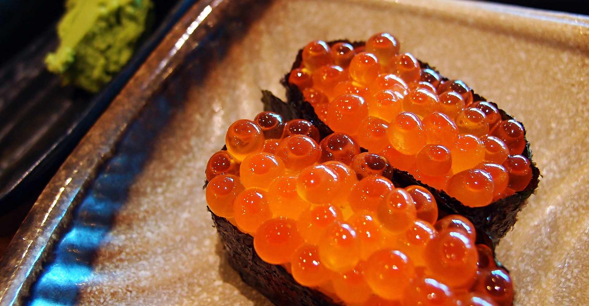 How to choose the right red caviar?